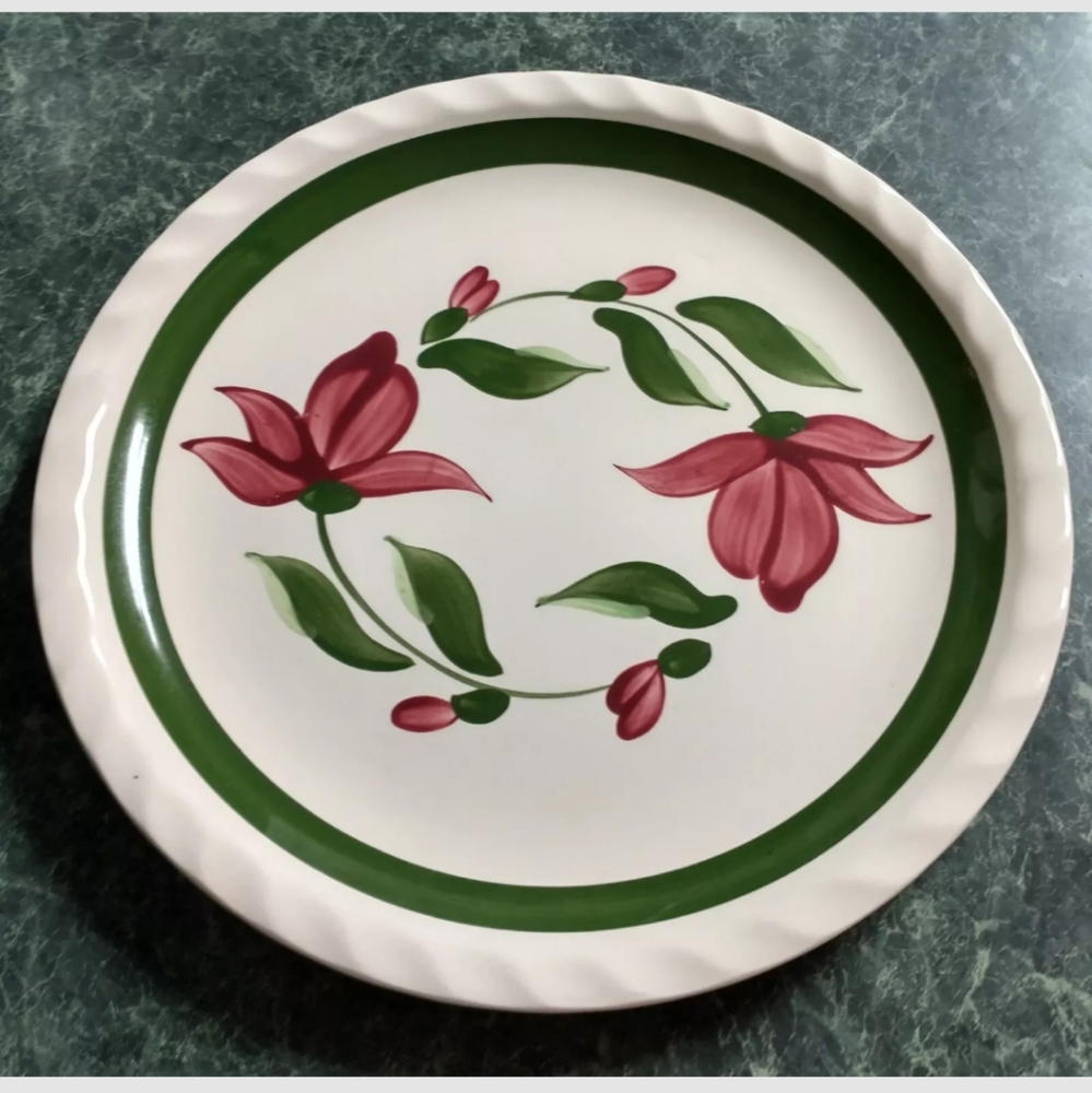 Vintage Blue Ridge Southern Potteries  10.5" Dinner Plate Red Flowers   *NICE*